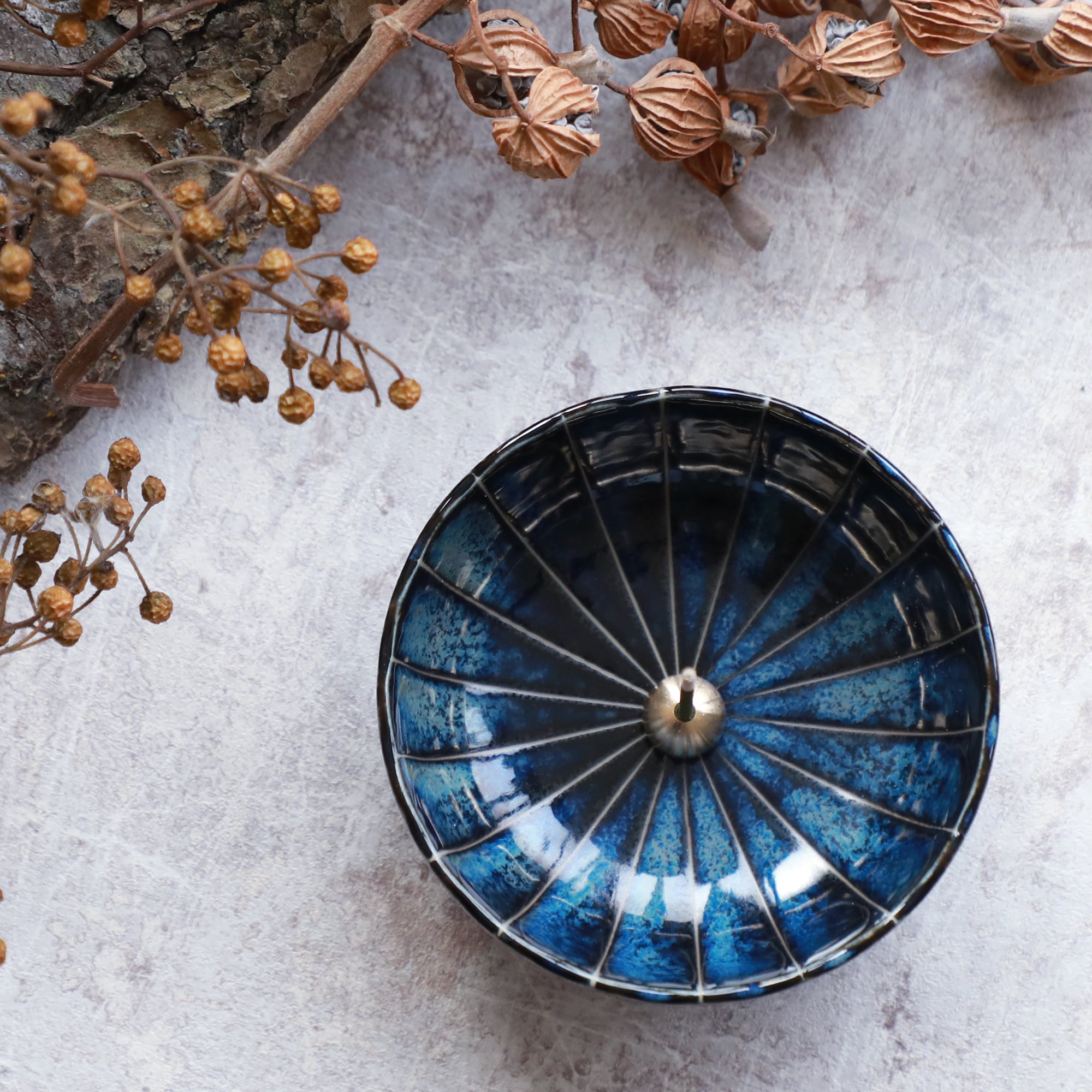 Asayu Japan Low Smoke Incense Gift Set: Sandalwood Incense Sticks with Navy Blue Lotus Incense Holder