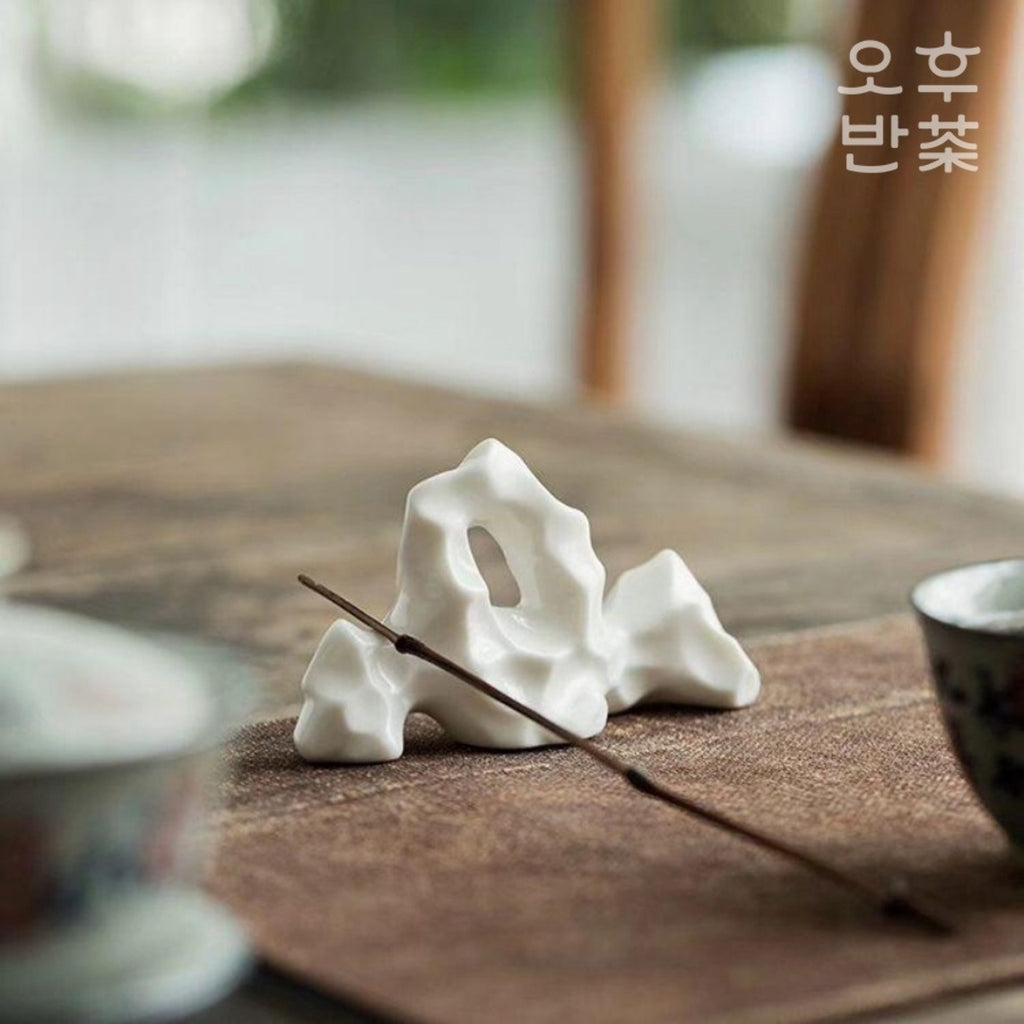 KOHGANE Korean Ceramic Stand Holder - Tea Ritual Object