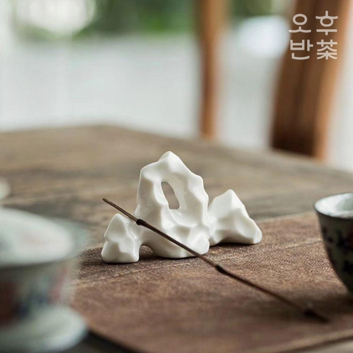 KOHGANE Korean Ceramic Stand Holder - Tea Ritual Object