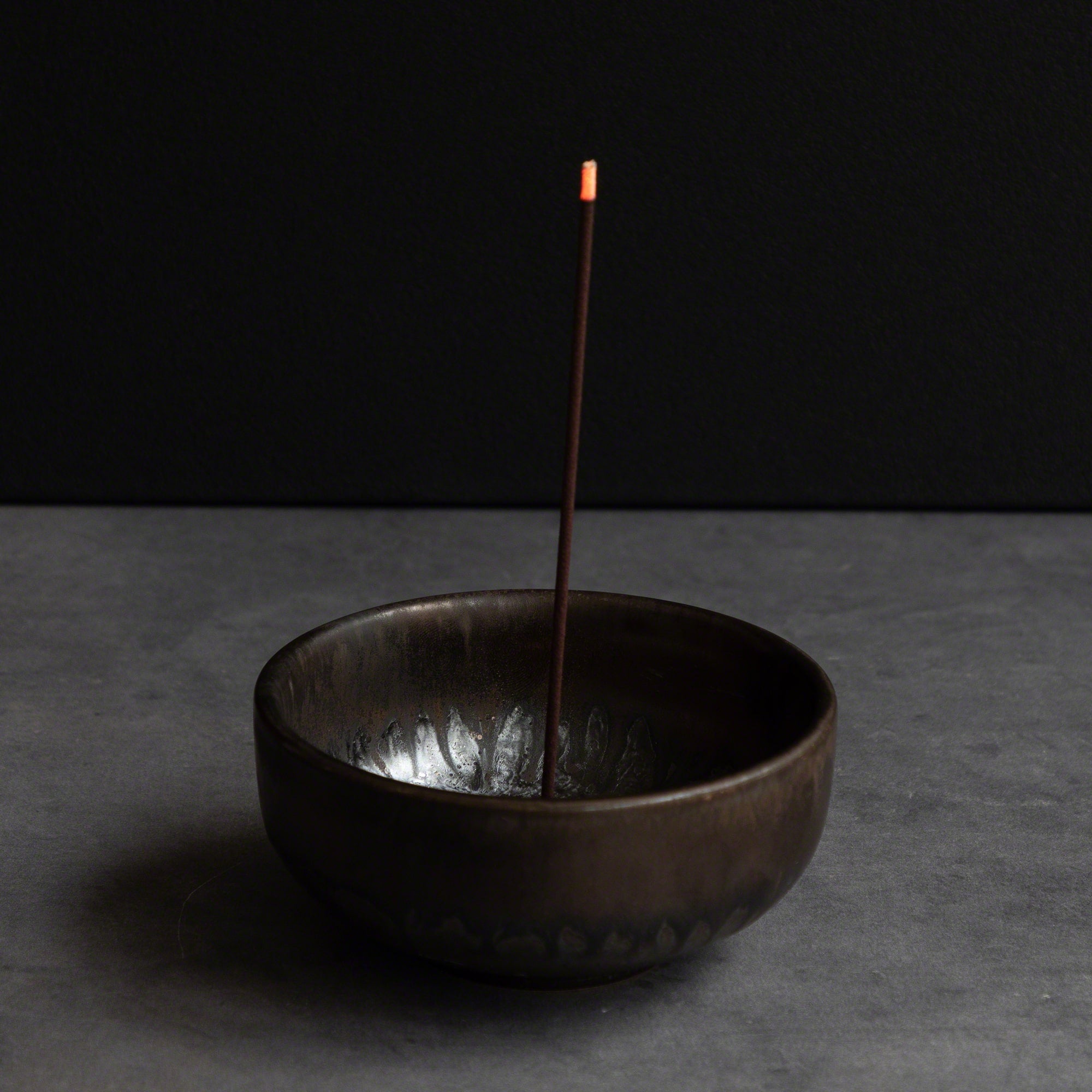 Asayu Japan Low Smoke Incense Gift Set: Agarwood Incense Sticks + Zen Incense Holder