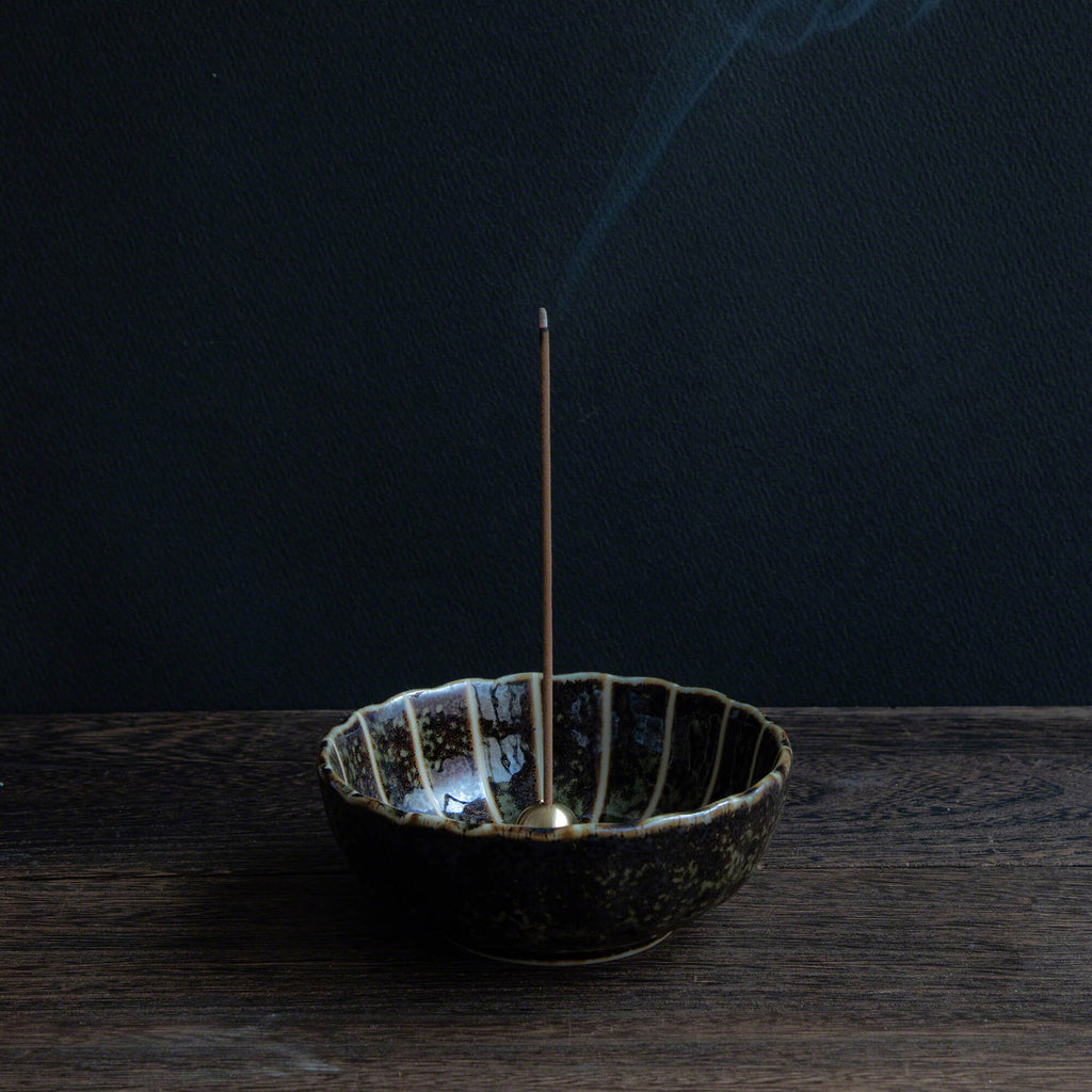 Asayu Japan Traditional Incense Gift Set [ Forest Set (Hinoki Cypress & Cedar Wood) + Green Lotus Incense Holder ]