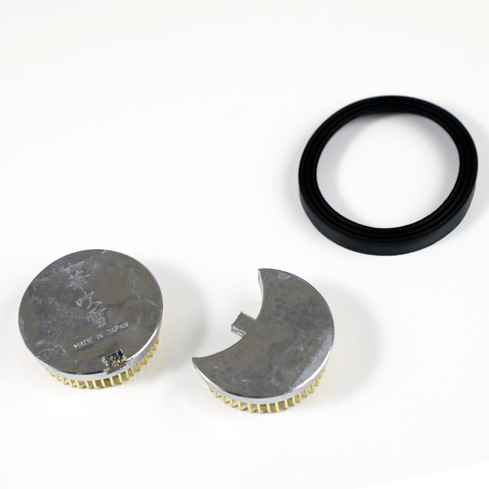 Wazakura 3-3/4"x2-1/4"(93x59mm) Sun and Moon Ikebana Kenzan