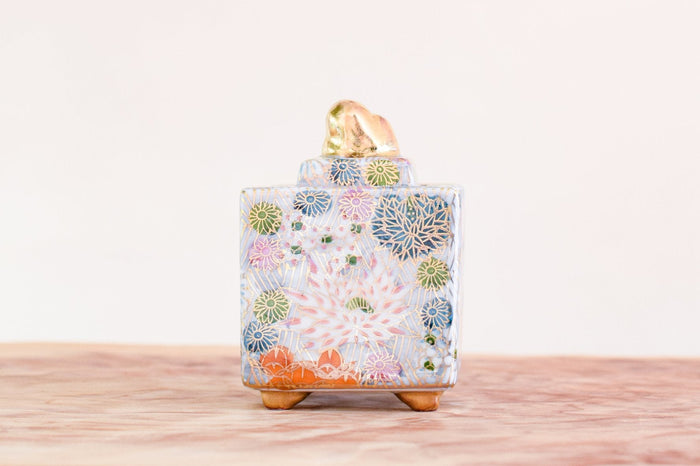 Juttoku Kutani Mini Incense Burner 9cm - Gold Flower Pattern