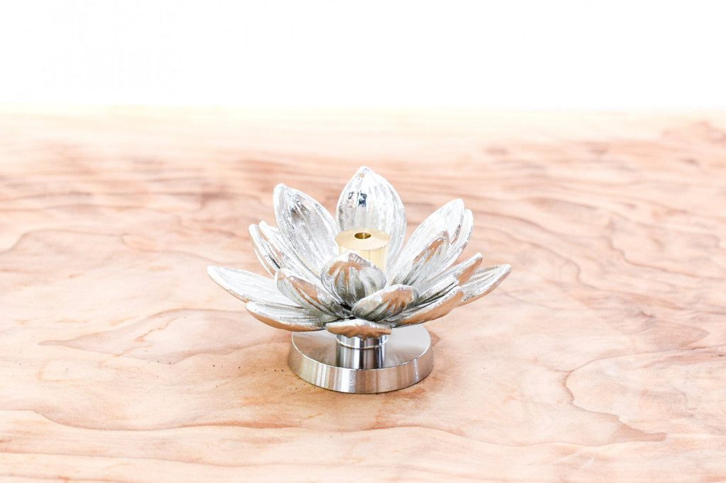 Juttoku Tin Lotus Incense Holder - view 4
