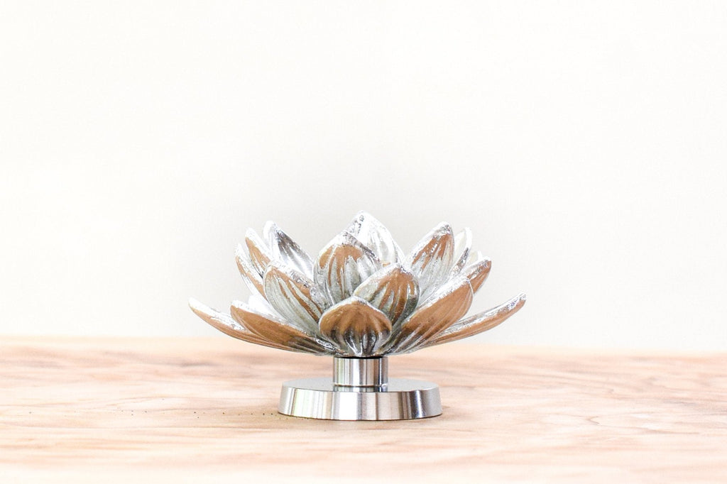 Juttoku Tin Lotus Incense Holder - view 2
