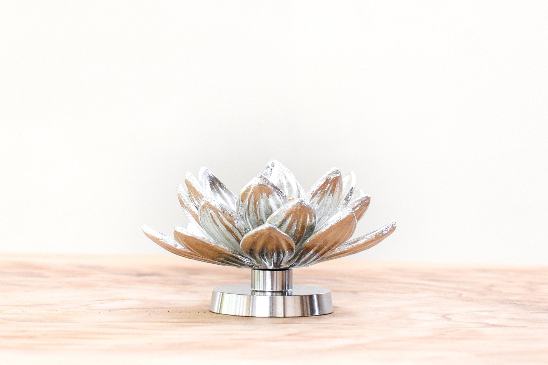 Juttoku Tin Lotus Incense Holder - view 2