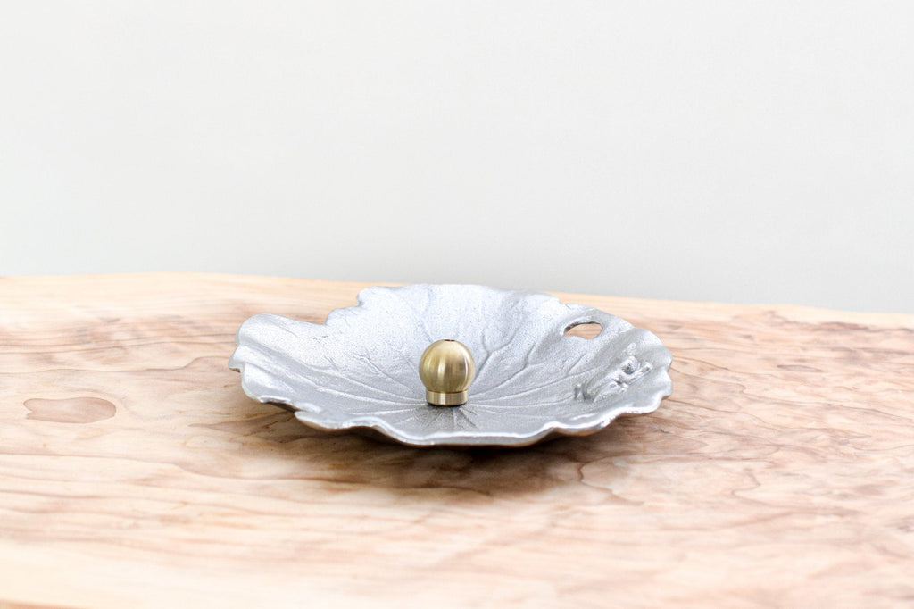 Juttoku Lotus Leaf Incense Plate with Holder