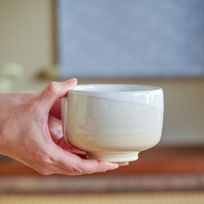 Musubi Kiln White Cream Gradient Matcha Bowl