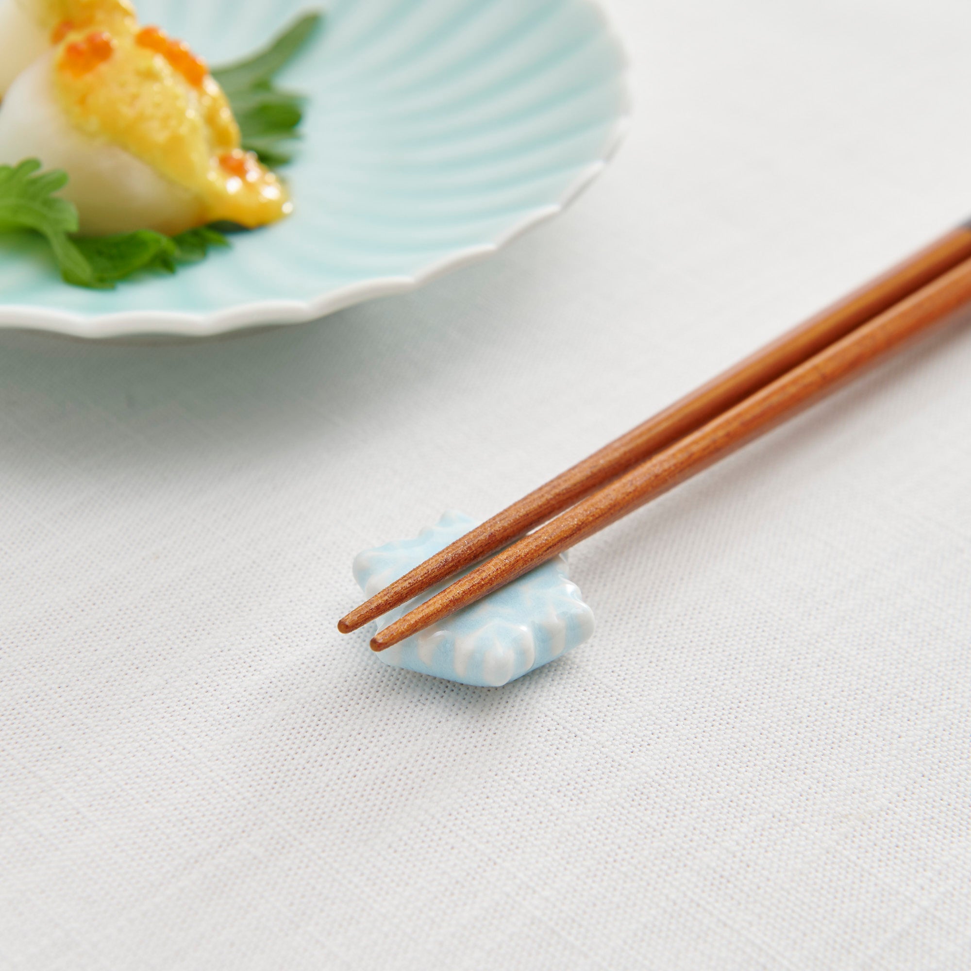 Musubi Kiln Hexagonal Snowflake Chopstick Rest