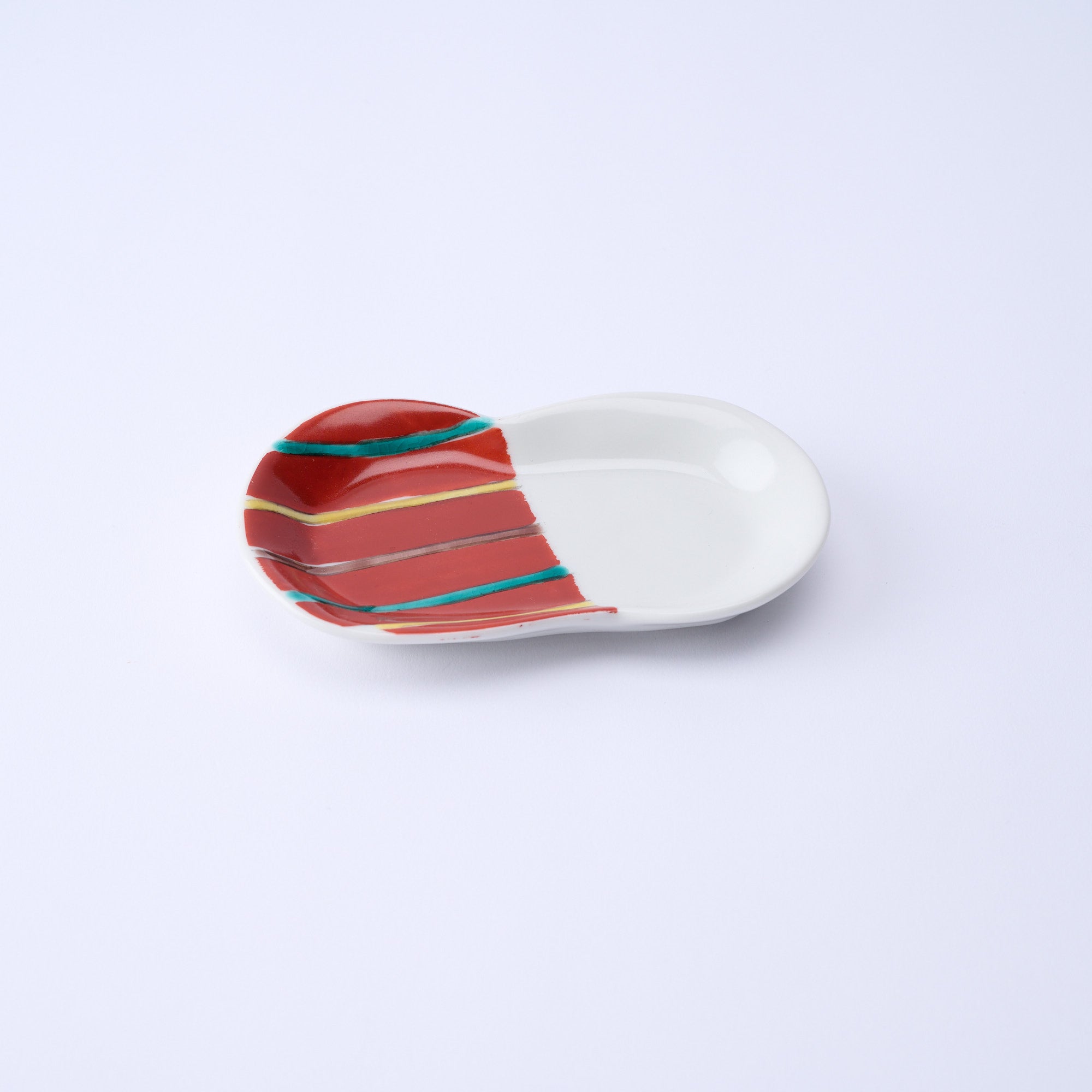 Musubi Kiln Vivid Daruma-shaped Sauce Plate