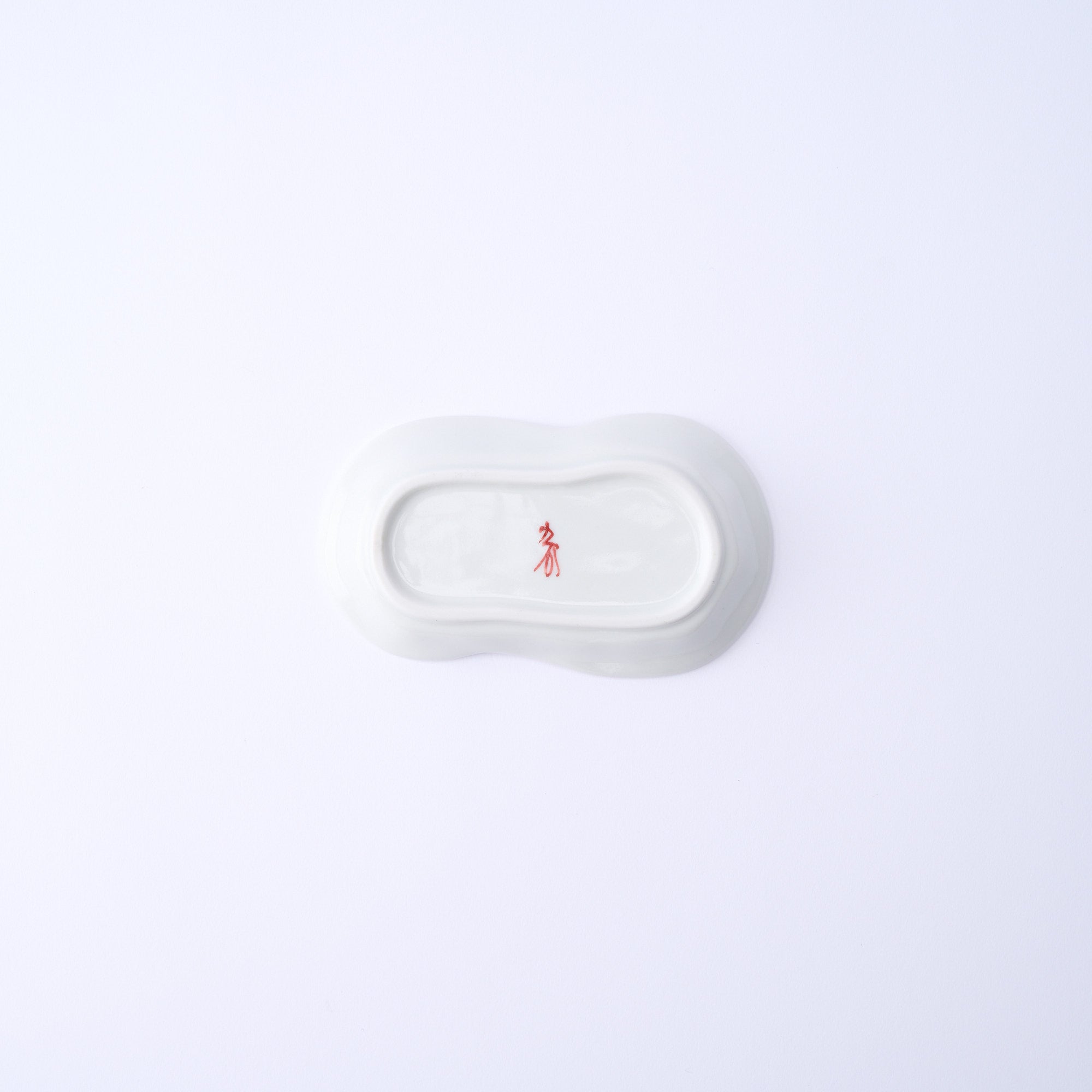 Musubi Kiln Vivid Daruma-shaped Sauce Plate