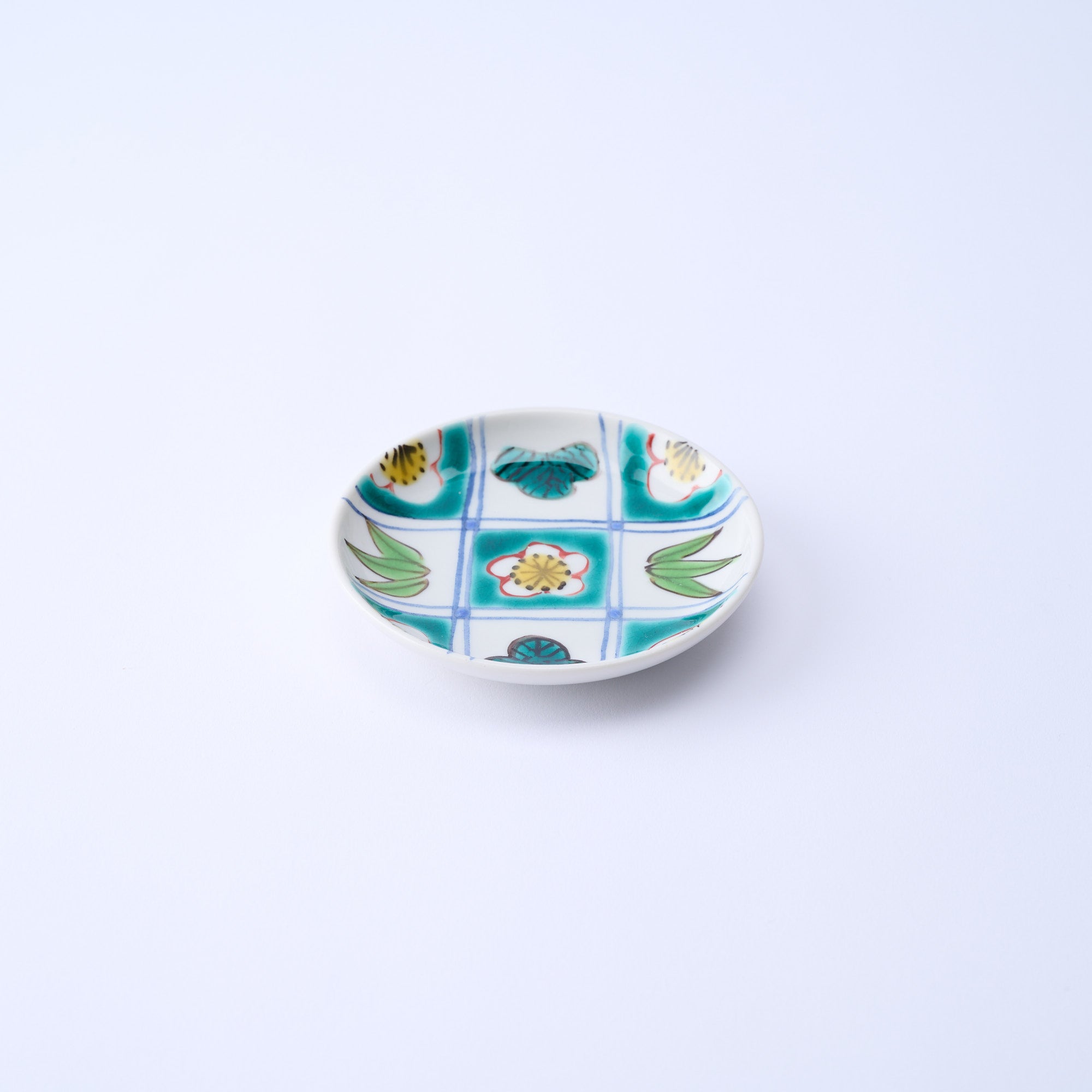 Musubi Kiln Green Accents Round Sauce Plate