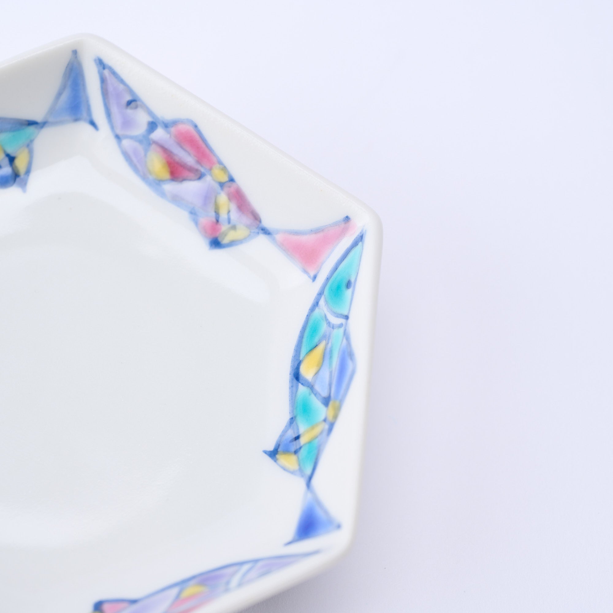 Musubi Kiln Colorful Hexagonal Sauce Plate