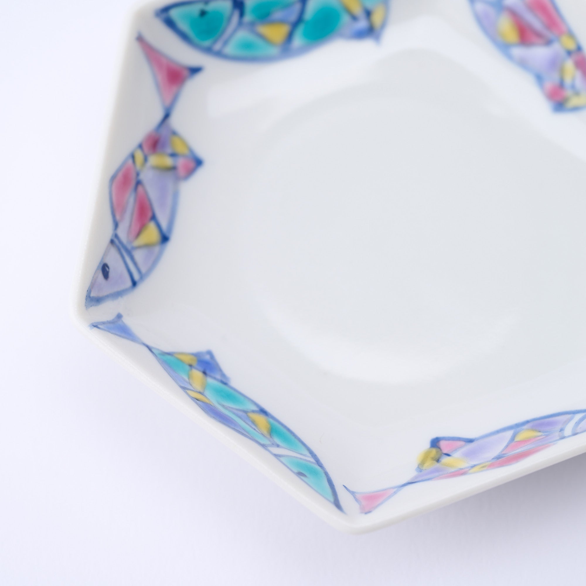 Musubi Kiln Colorful Hexagonal Sauce Plate
