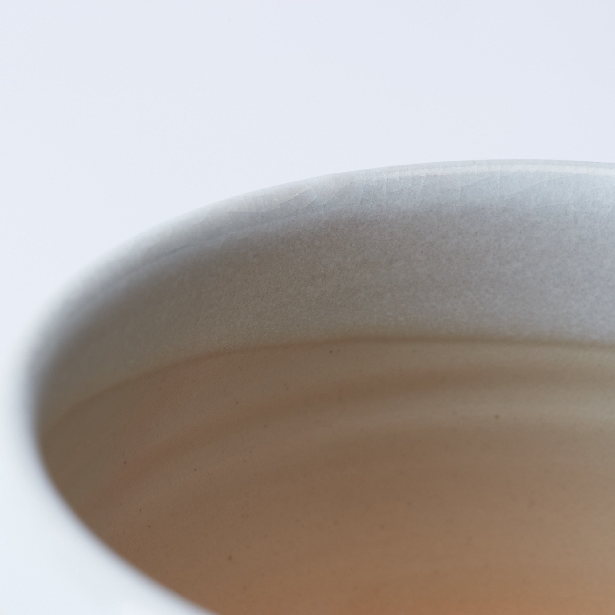 Musubi Kiln White Cream Gradient Matcha Bowl