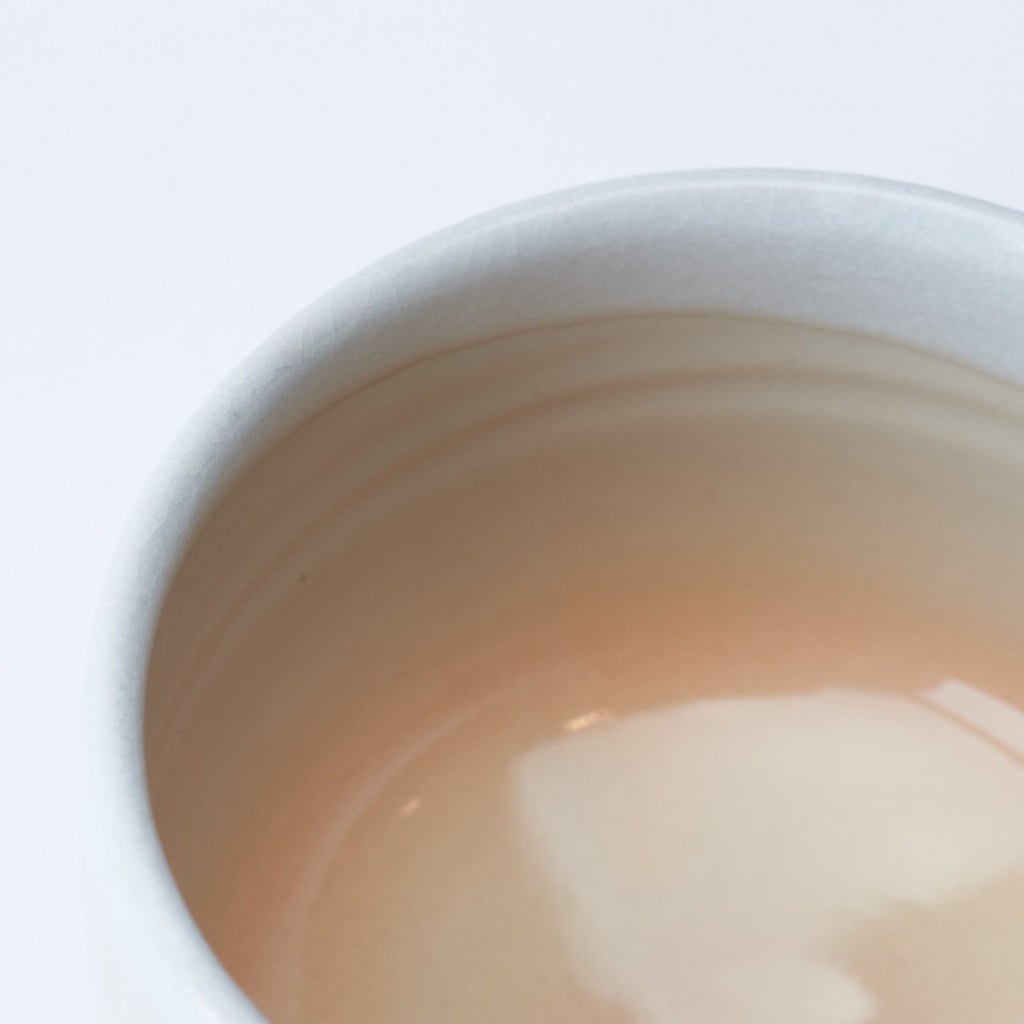 Musubi Kiln White Cream Gradient Matcha Bowl