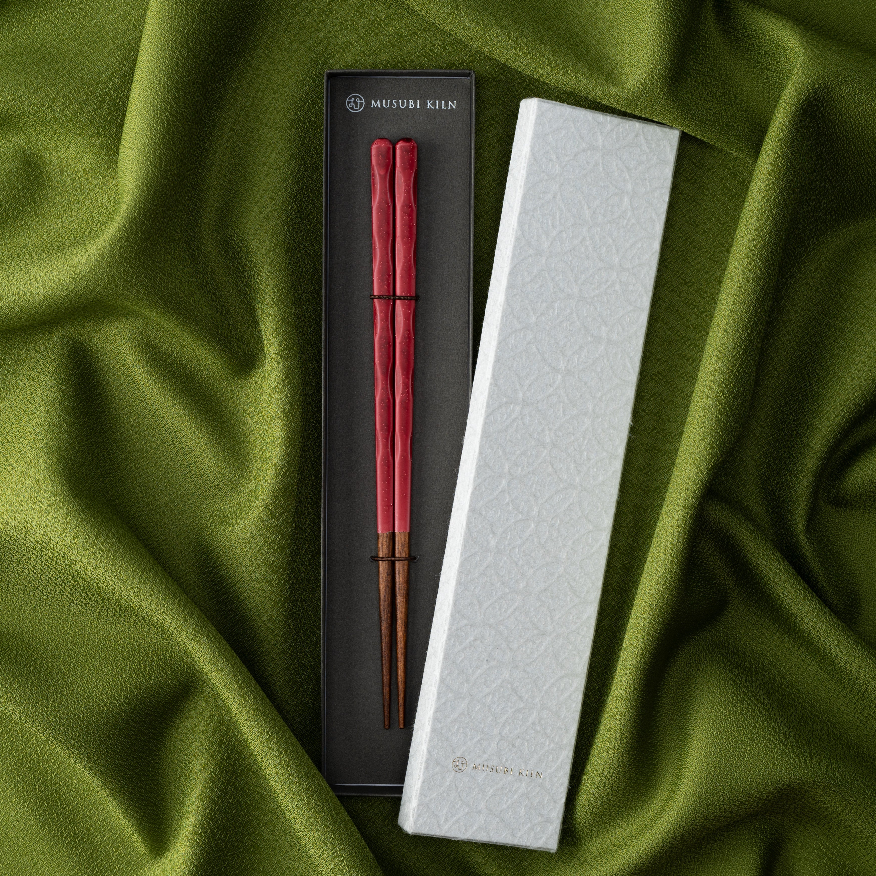 Musubi Kiln Glazed Finish Carved Chopsticks