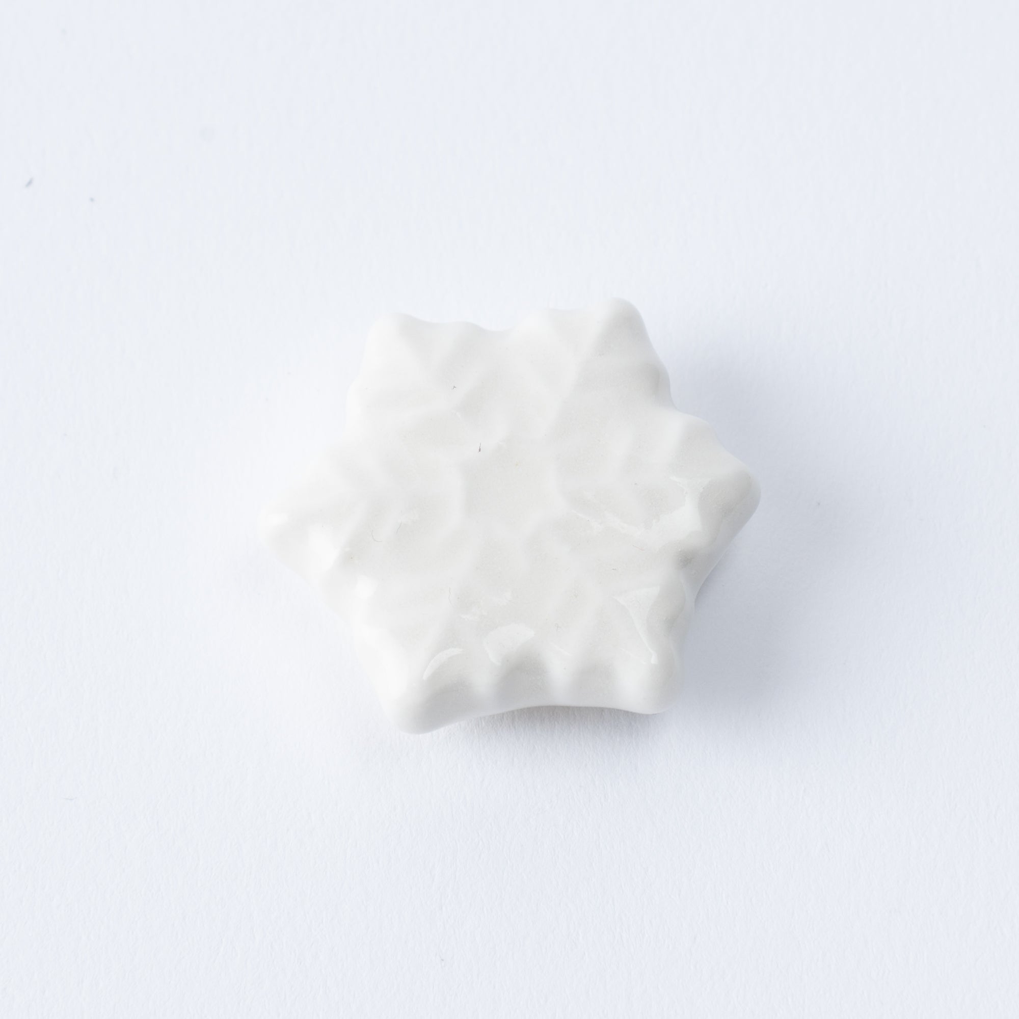Musubi Kiln Hexagonal Snowflake Chopstick Rest