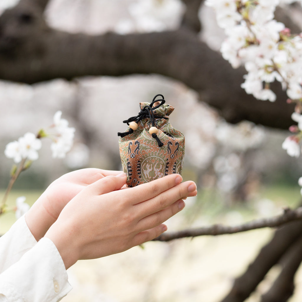 Musubi Kiln Portable Zelkova Guinomi Sake Cup Set