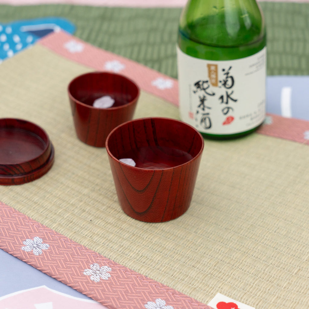 Musubi Kiln Portable Zelkova Guinomi Sake Cup Set