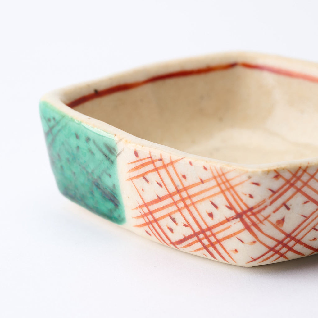 Musubi Kiln Akae Diamond Pattern Sauce Plate