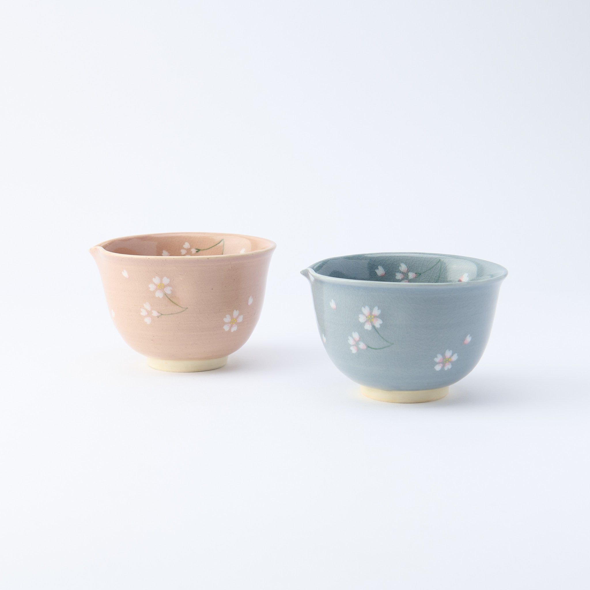 Musubi Kiln Floating Sakura Matcha Bowl