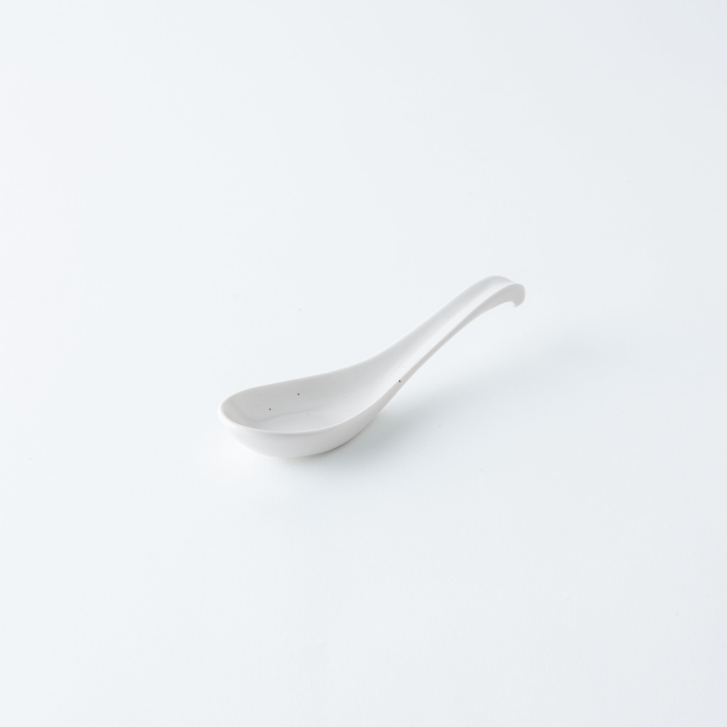 Musubi Kiln Flowing Curve Ramen Spoon