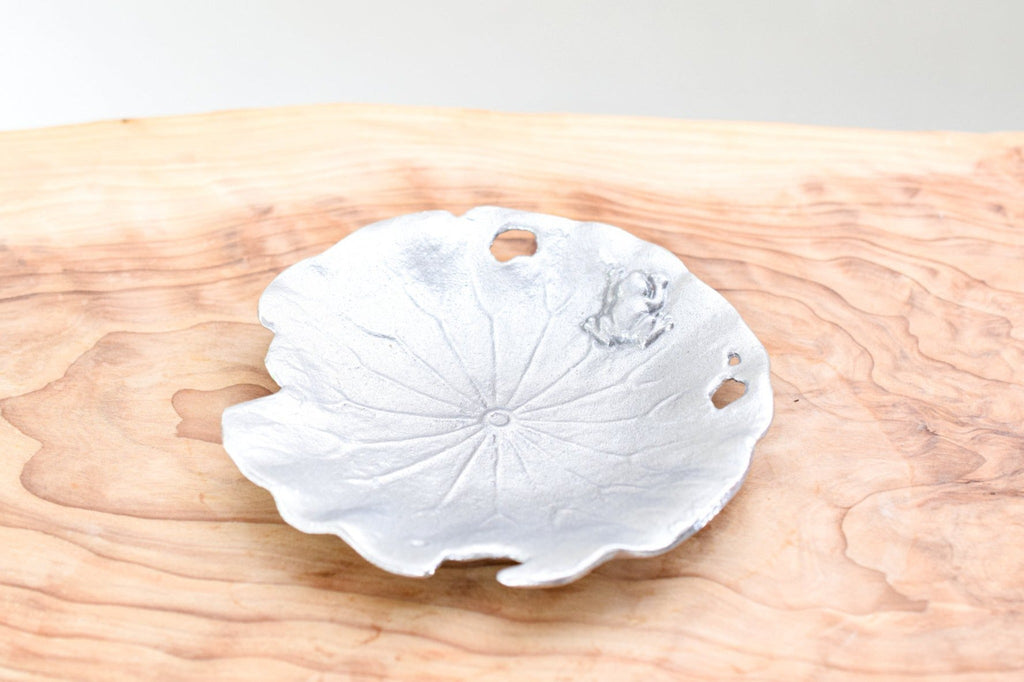 Juttoku Lotus Leaf Incense Plate - view 4