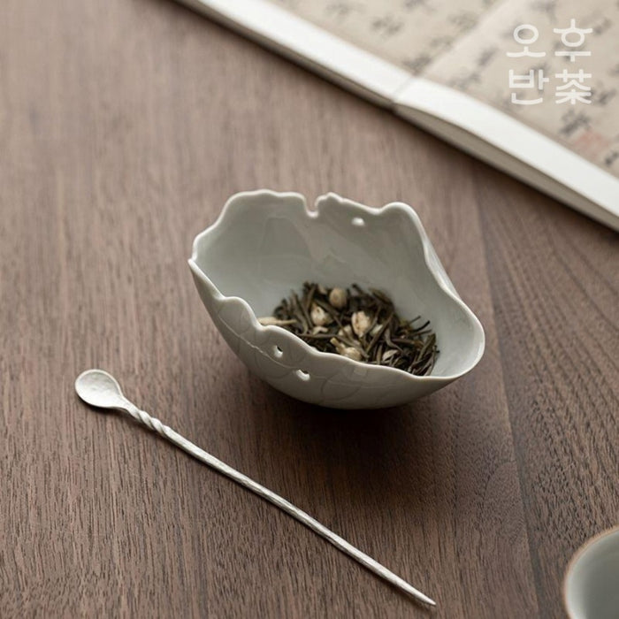 KOHGANE Korean Tea Ceremony Tea Scoop Tea Holder Ceramic - Tea Ritual Object