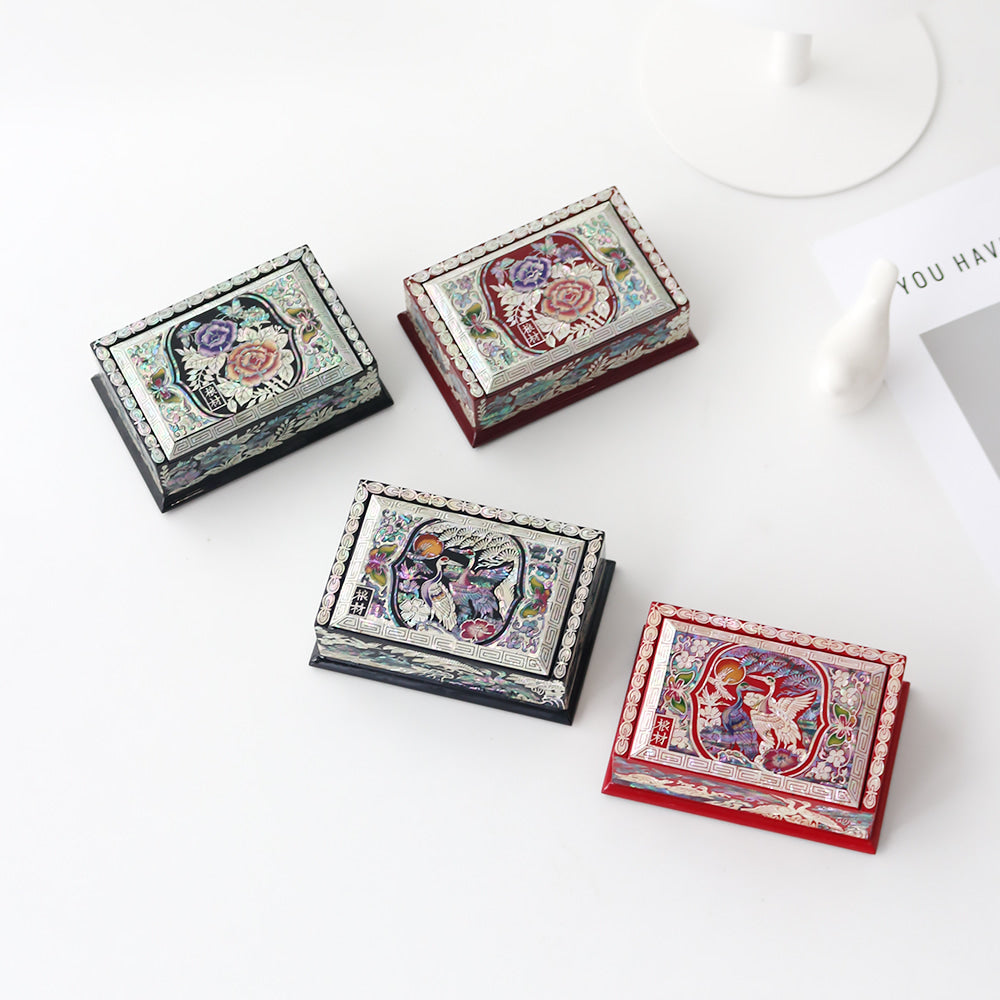Najeon Mother-of-Pearl Trinket Box (by Kim Young-man)