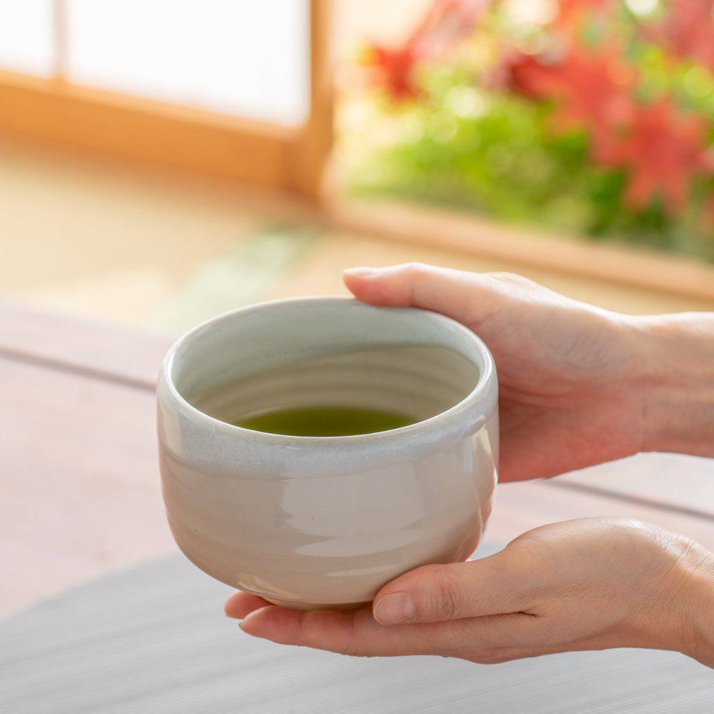 Musubi Kiln White Cream Gradient Matcha Bowl
