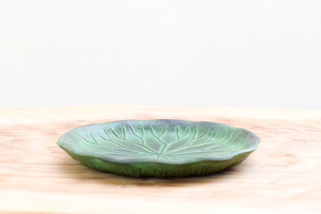 Juttoku Kaga Lotus Incense Plate