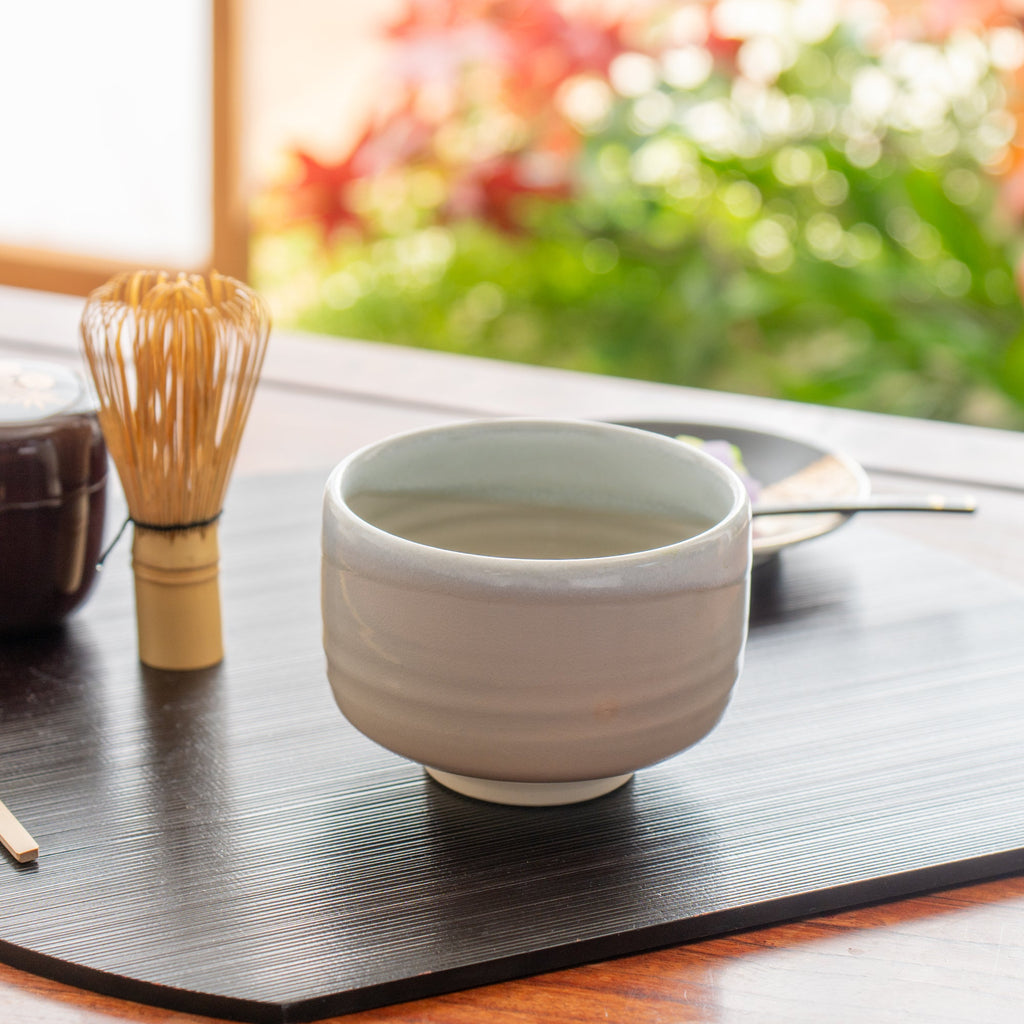 Musubi Kiln White Cream Gradient Matcha Bowl