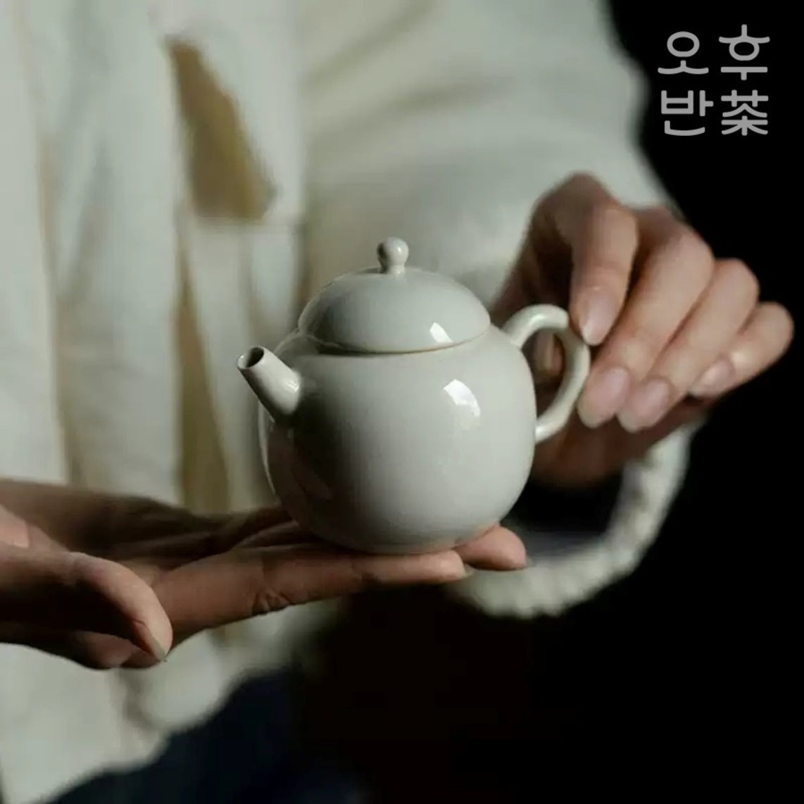 KOHGANE Korean Teapot - Tea Ritual Object