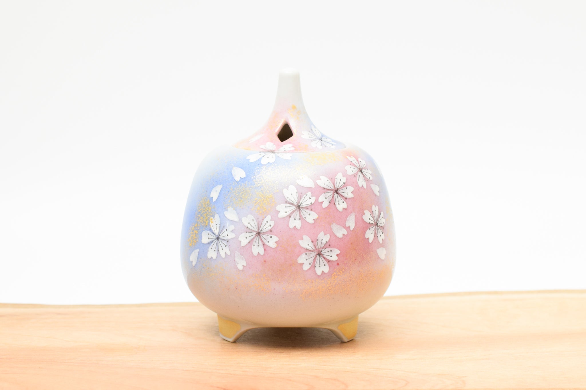 Juttoku Kutani Incense Burner 12cm - Dancing Flowers