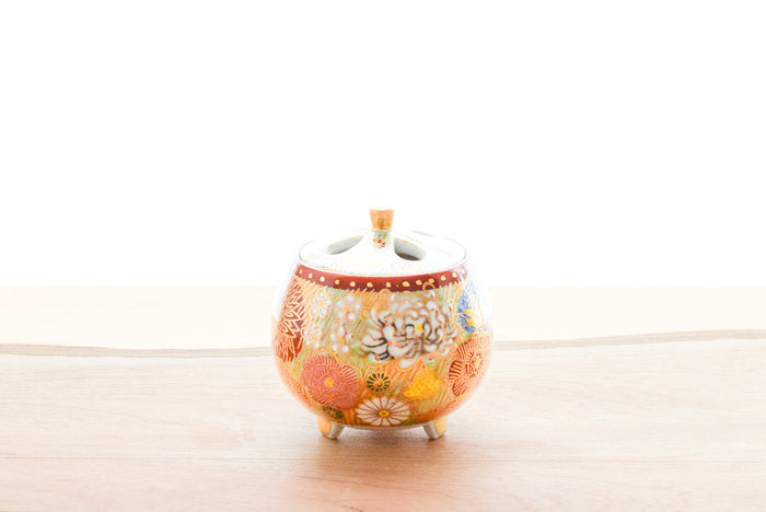 Juttoku Kutani Incense Burner 7.5cm - Gold Flower Pattern
