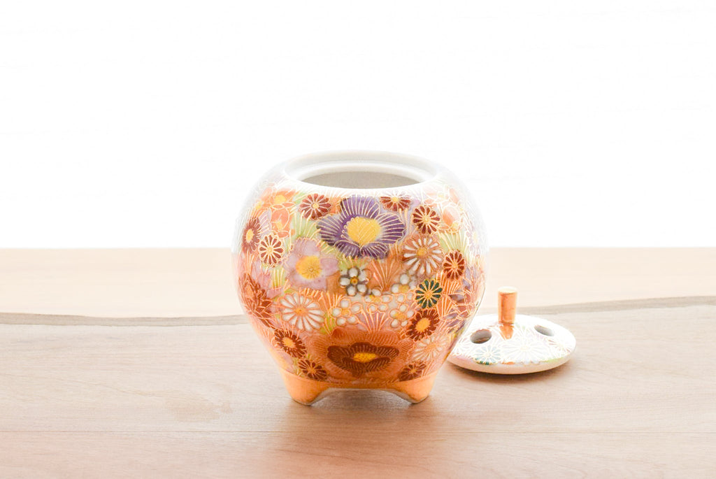 Juttoku Kutani Incense Burner 9cm - Gold Flower Pattern - view 7
