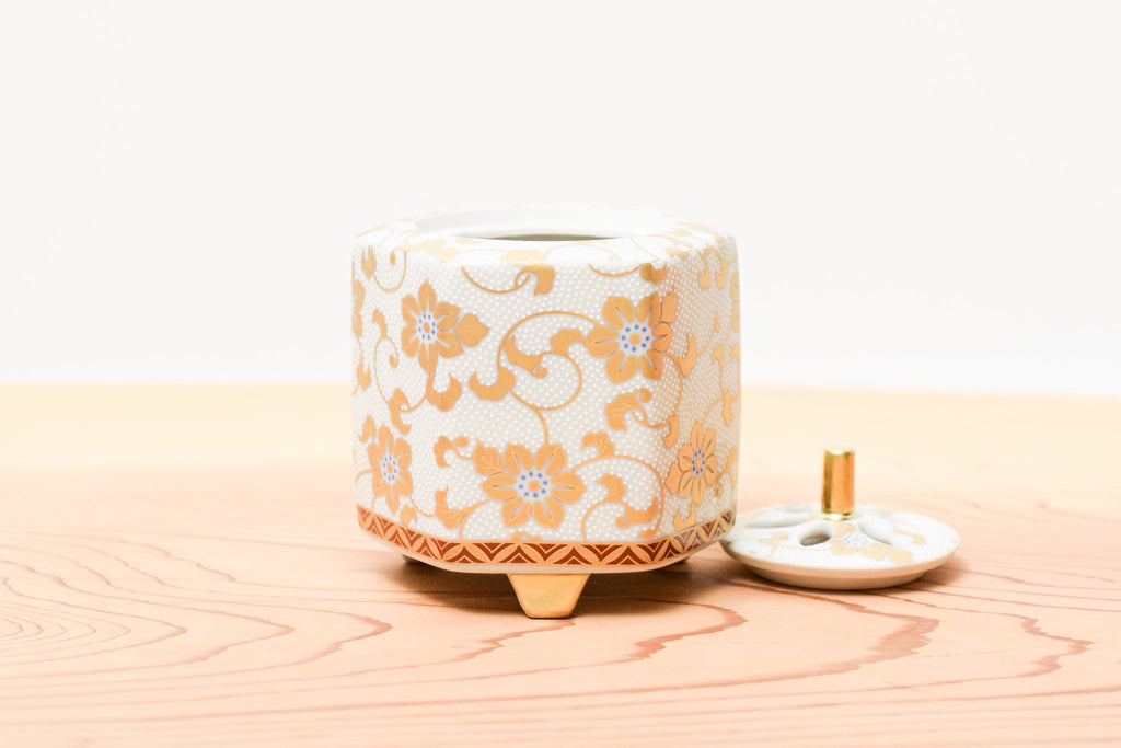 Juttoku Kutani Incense Burner 9cm - White Dot Clematis - view 2