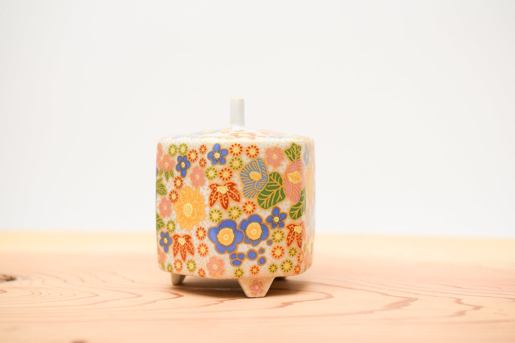 Juttoku Kutani Incense Burner 9cm - Flower Filled Pattern - view 4