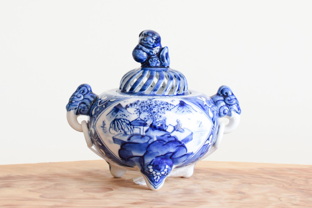 Juttoku Kutani Incense Burner 13.5cm - Blue Landscape
