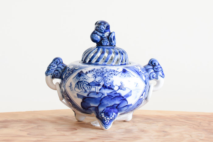 Juttoku Kutani Incense Burner 13.5cm - Blue Landscape