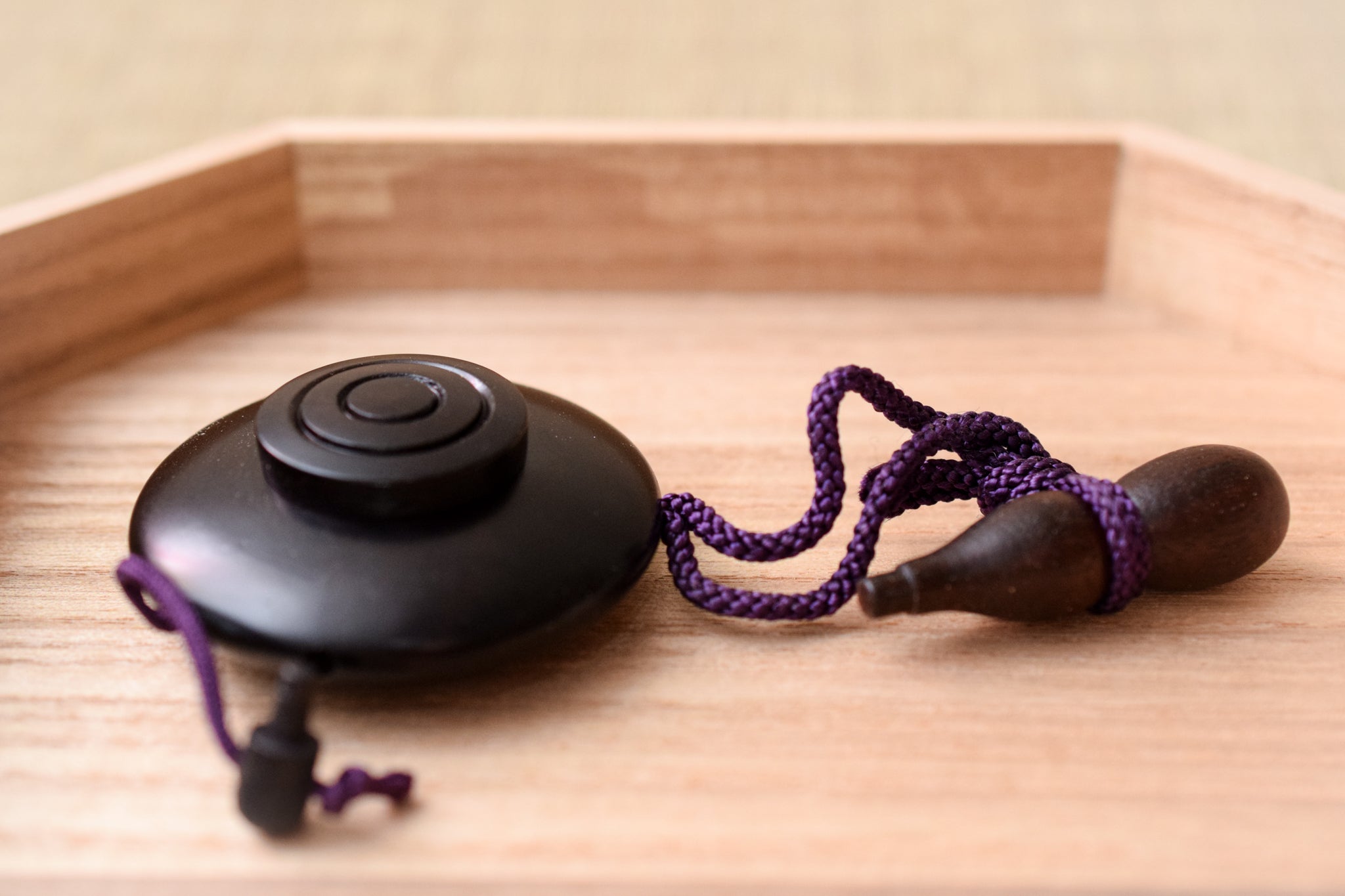Juttoku Ebony Powder Incense Container - Large - view 5