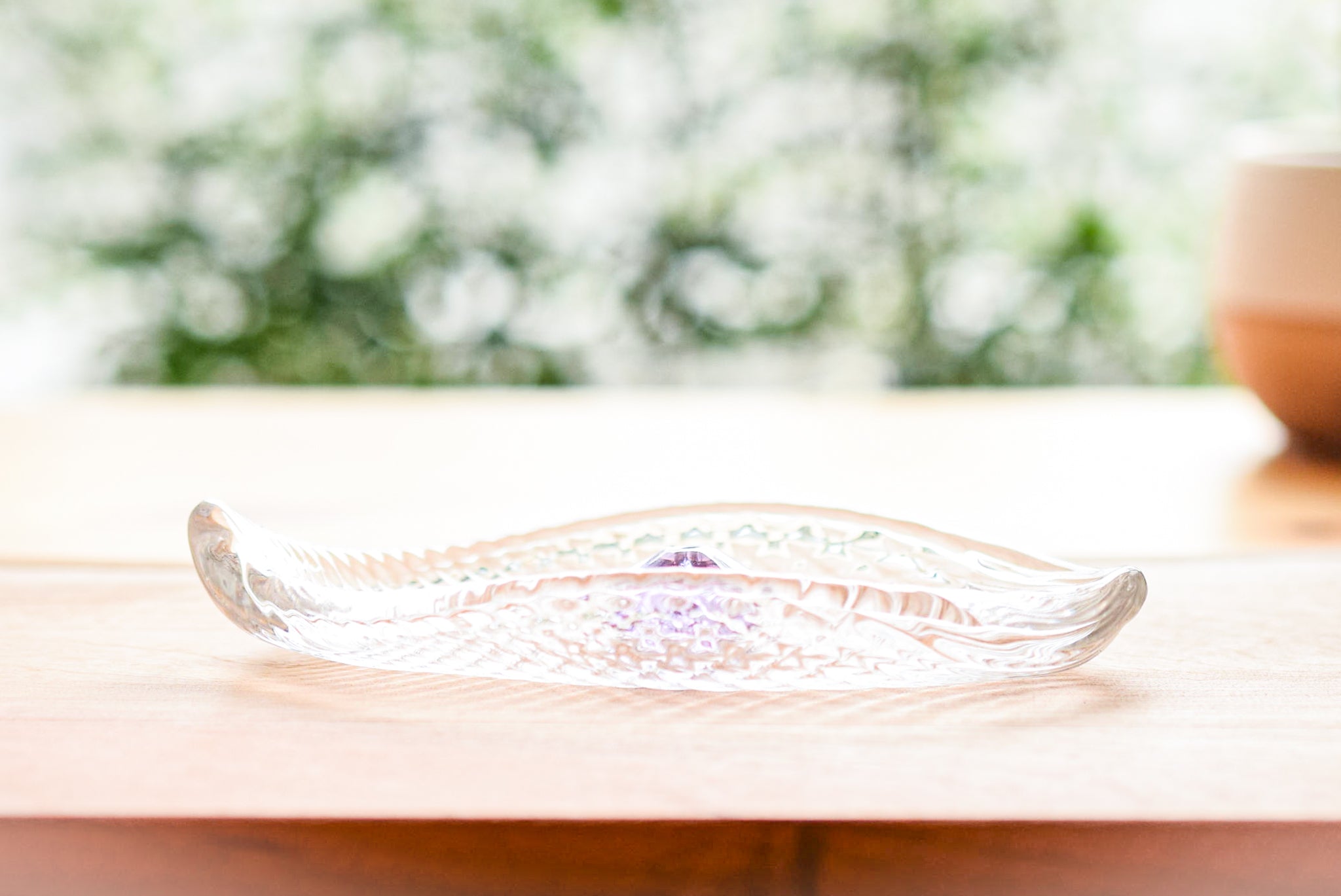 Juttoku Glass Leaf Incense Holder with Plate