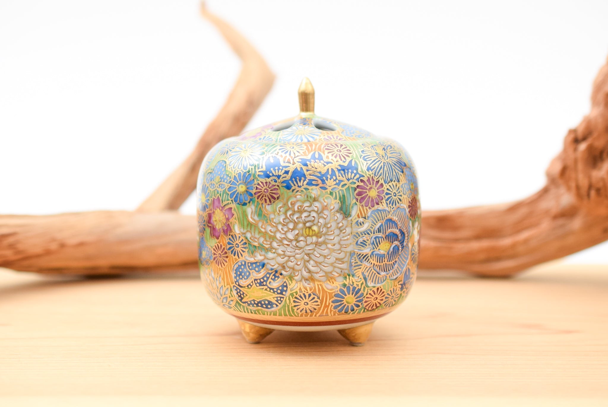 Juttoku Kutani Incense Burner 10.5cm - Gold Flower Pattern