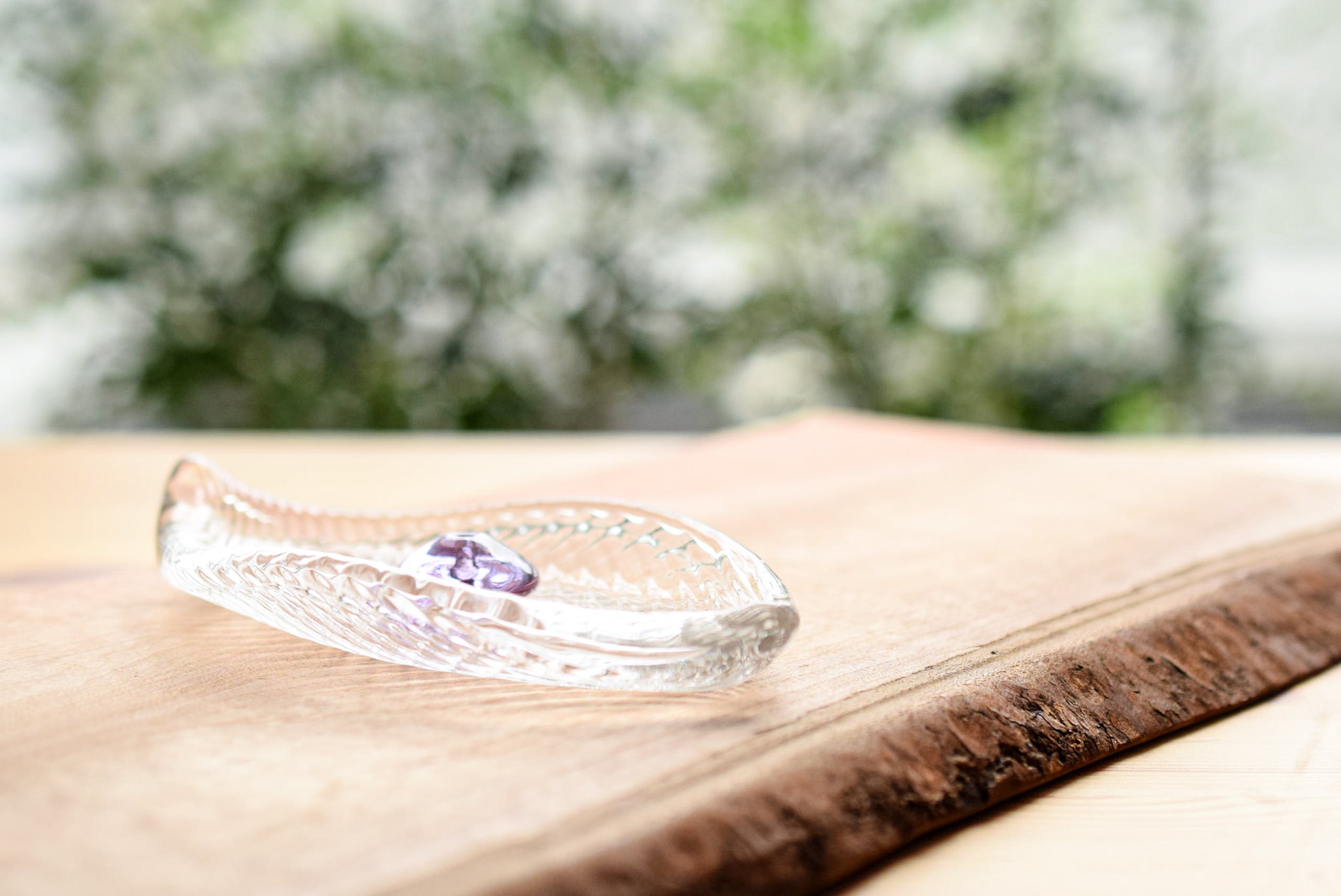 Juttoku Glass Leaf Incense Holder with Plate - view 4
