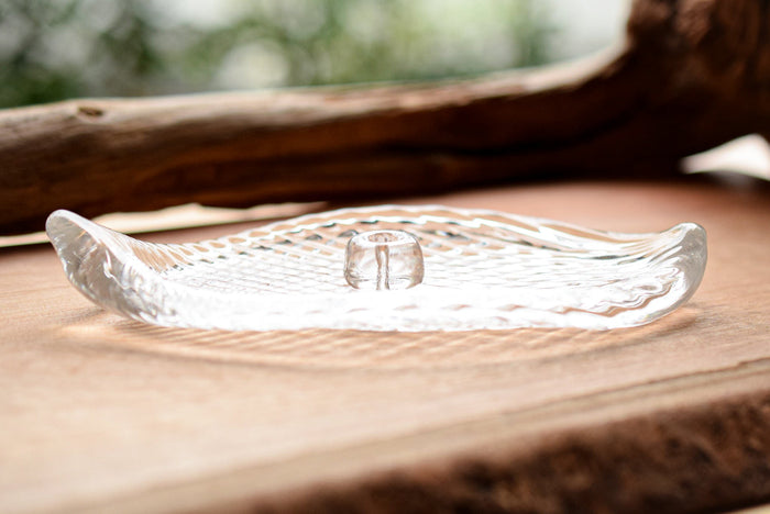 Juttoku Glass Leaf Incense Holder - One Piece