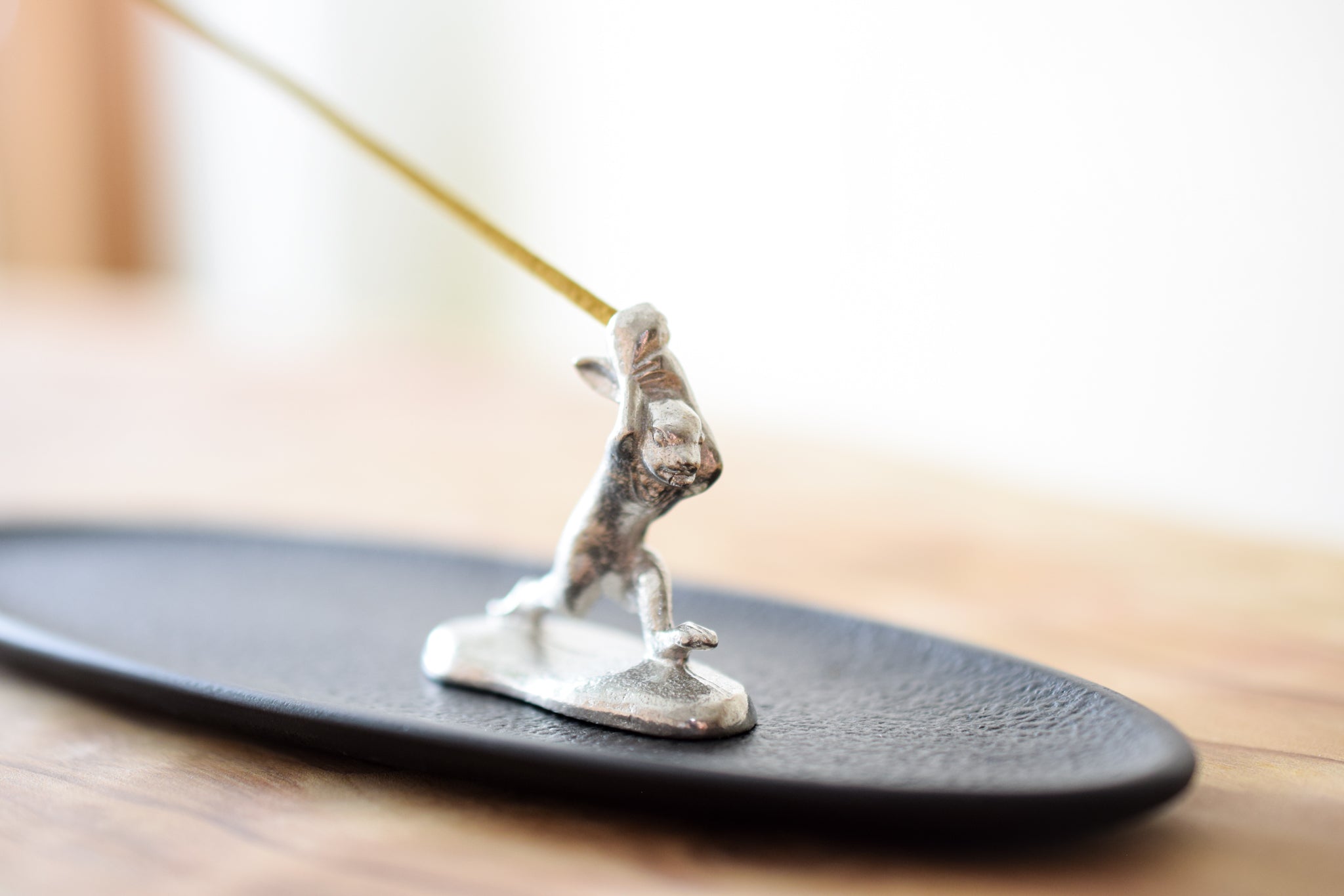 Juttoku Animal Scroll Incense Holder - Rabbit - view 2
