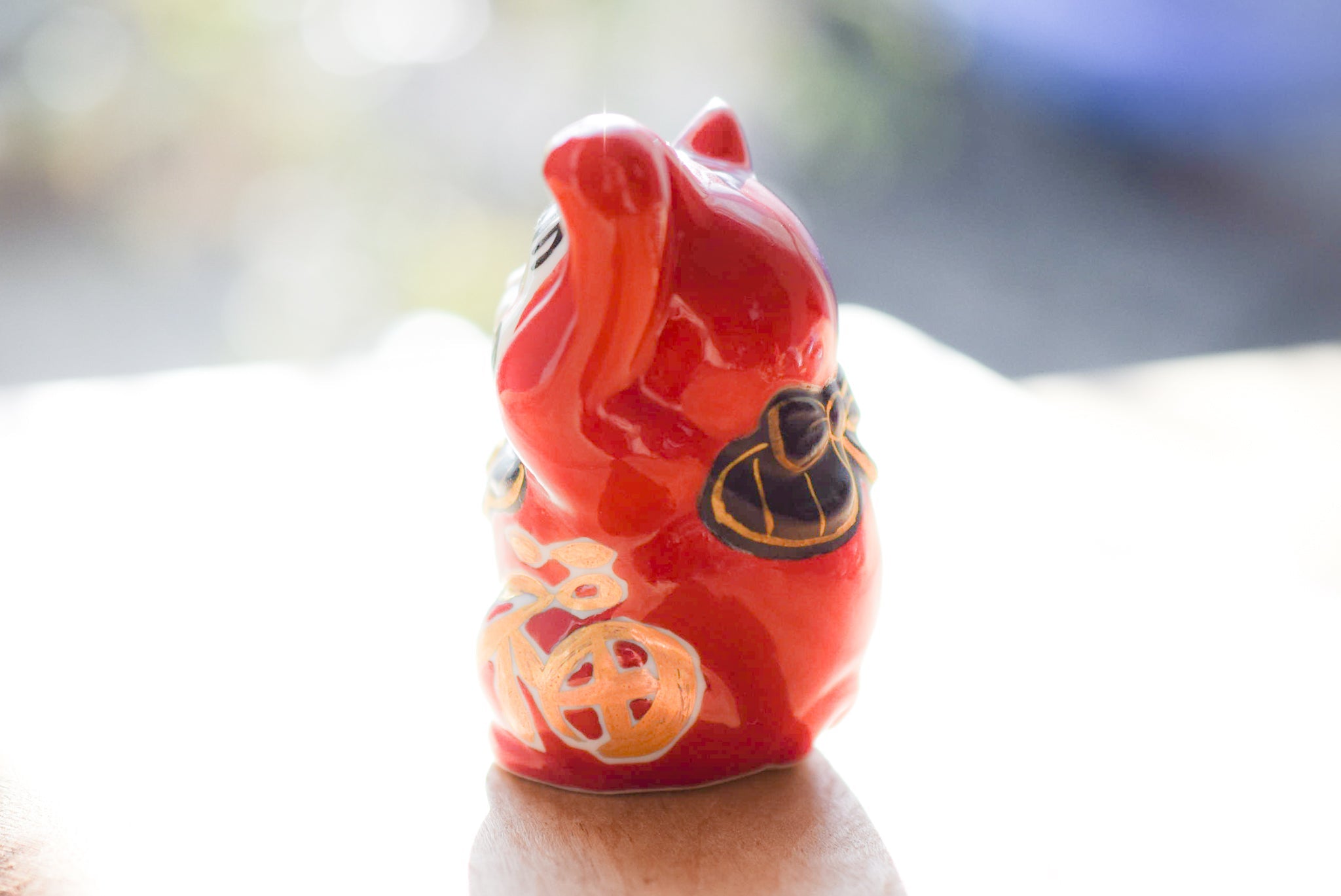 Juttoku Kutani Lucky Cat Daruma - Left Paw for Good Fortune - view 5
