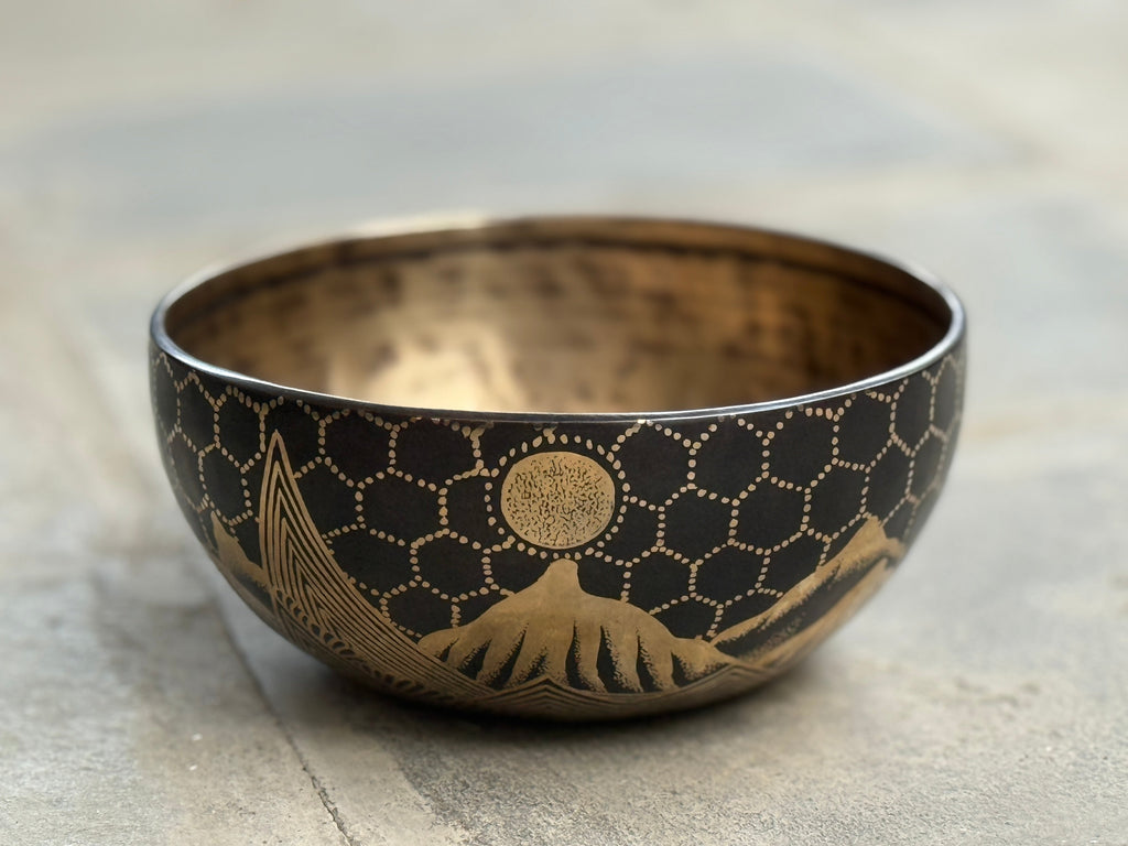 The Summit Bowl: 9 Inch Diameter Masterpiece Bowl - view 7