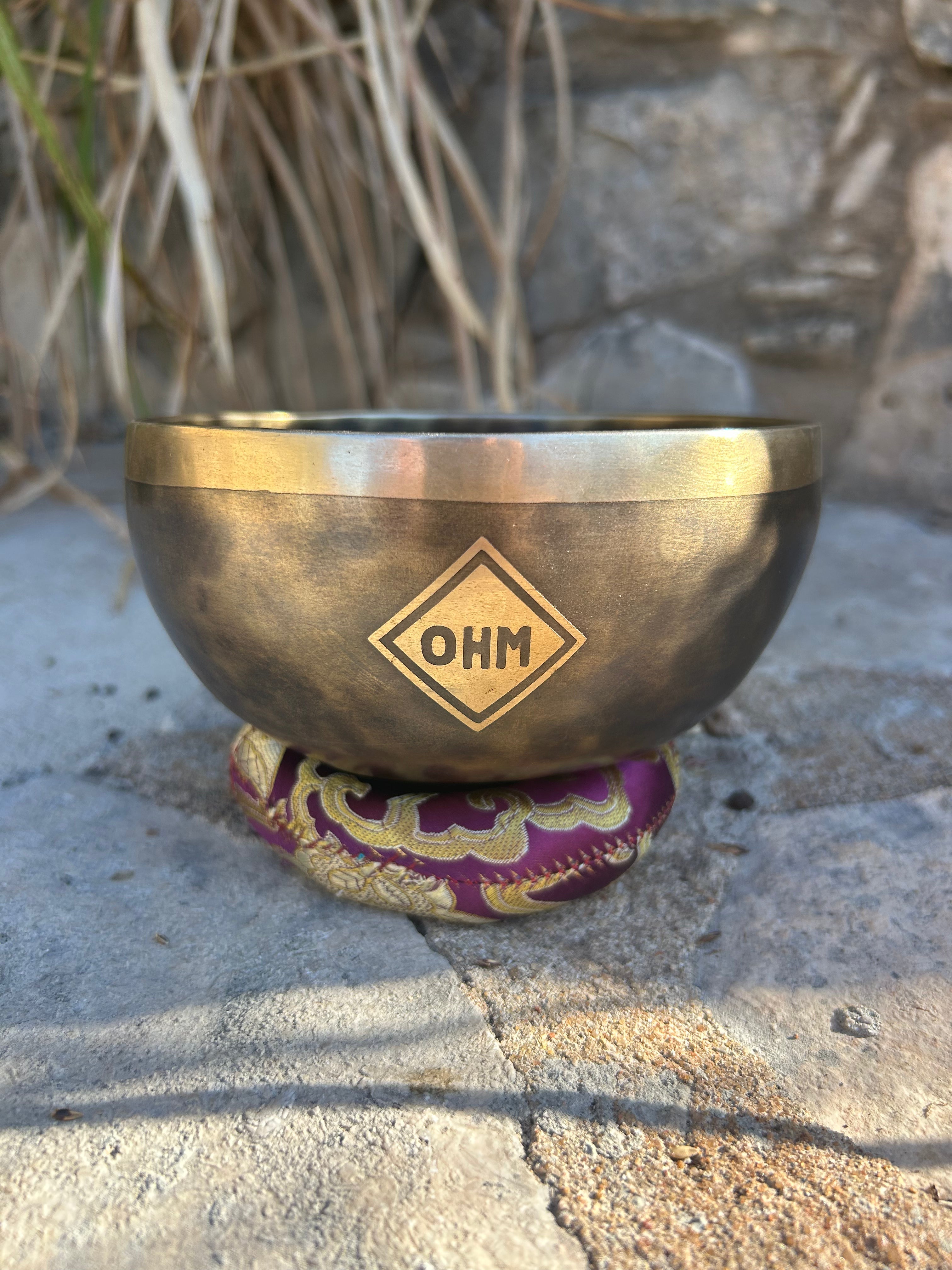 The Ohm Store E Note 4th Octave - Legacy Collection Handmade Bronze Makers Mark Singing Bowl - view 5